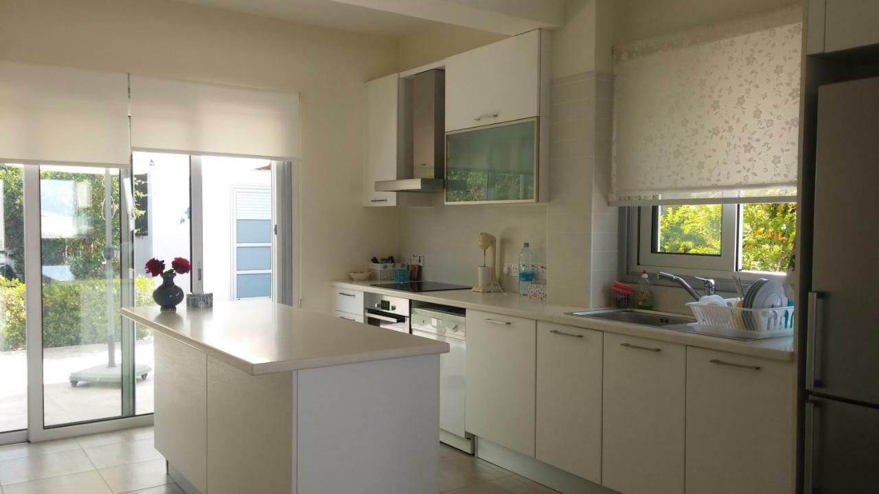 Family Home Protaras Esterno foto